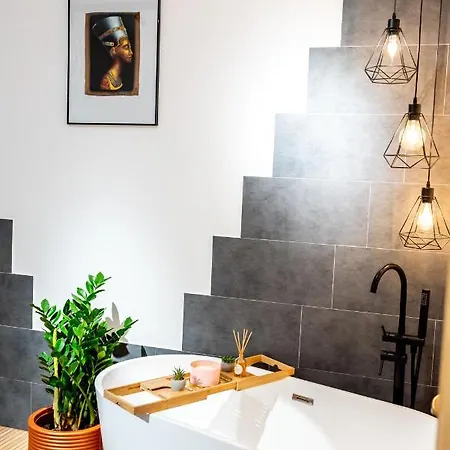 Thome Ego Flat Apartment