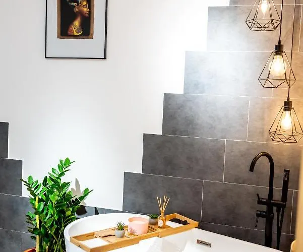 Thome Ego Flat Apartment